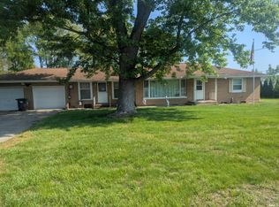 240 Karen Dr, Elkhart, IN 46514