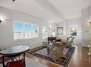 525 Laurel Ave, Pacific Grove, CA 93950