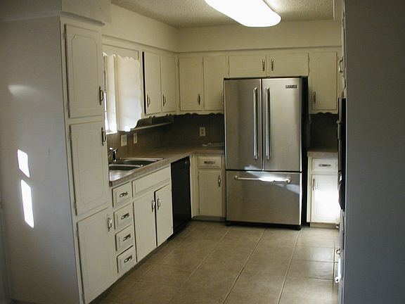 3rd image of 4601 Bill Simmons Rd