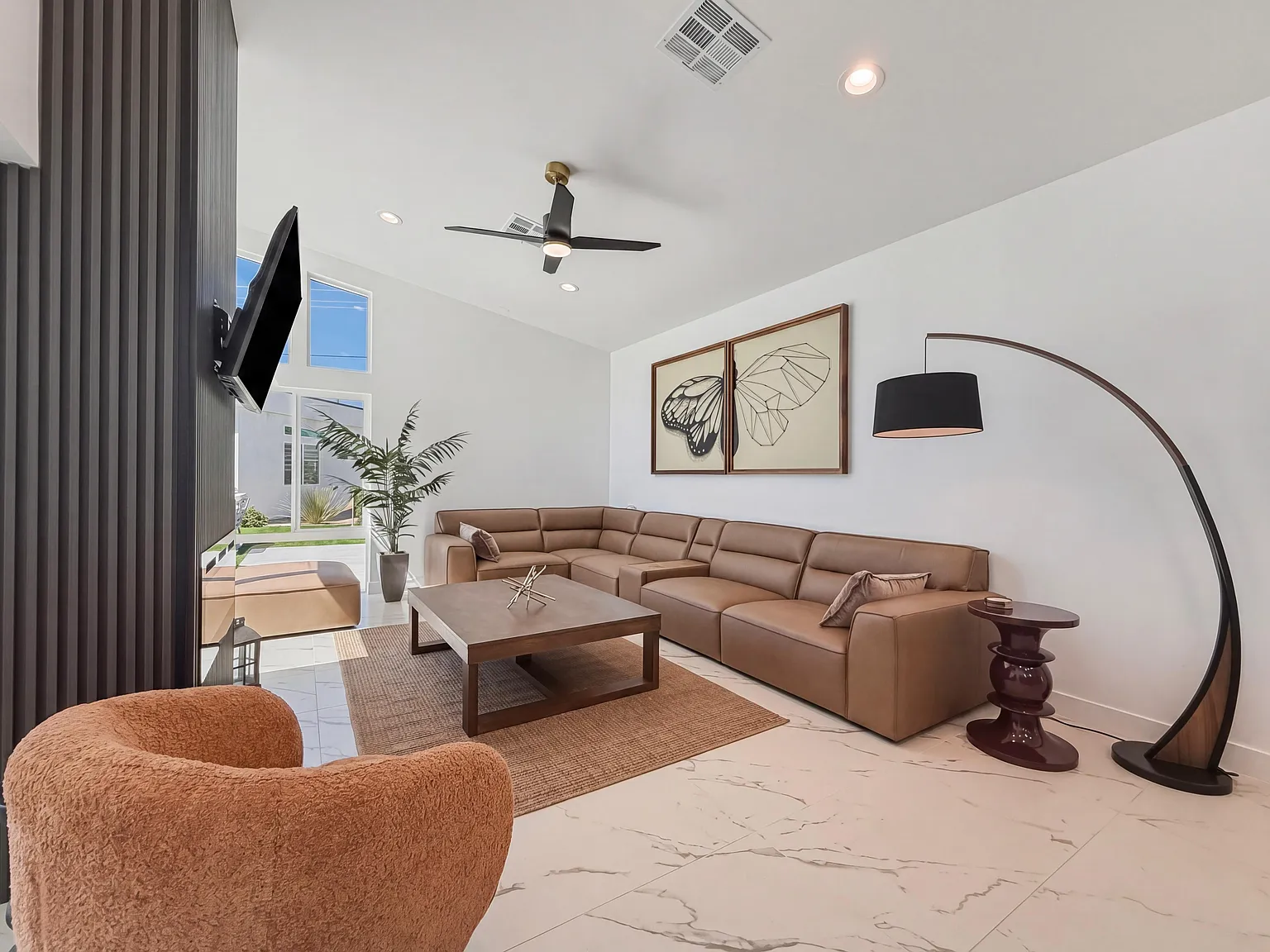 6 bed, 5.5 bath, 2600 sqft, $7,000 — Photo 4