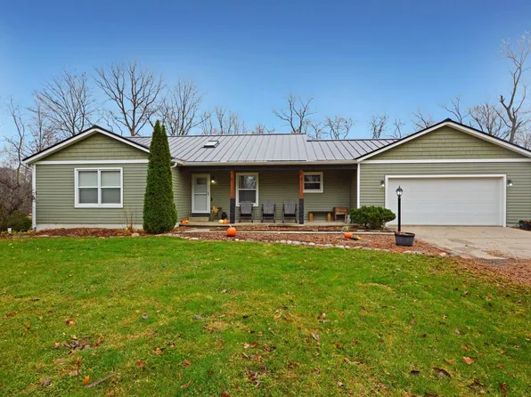 9114 W Bicycle Bluffs Ln, Delphi, IN 46923