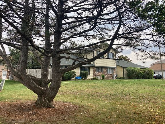 3rd image of 13F Fernwood Dr