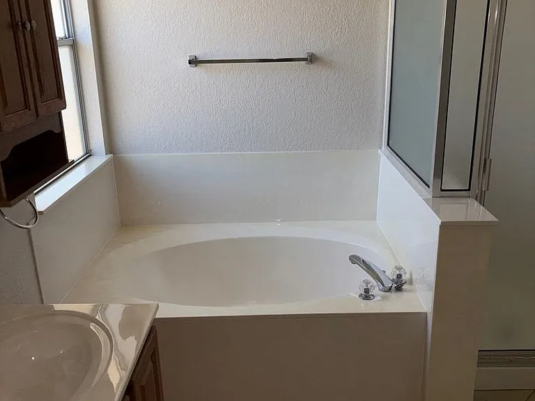 1403 Haley Gray Dr — Photo 23