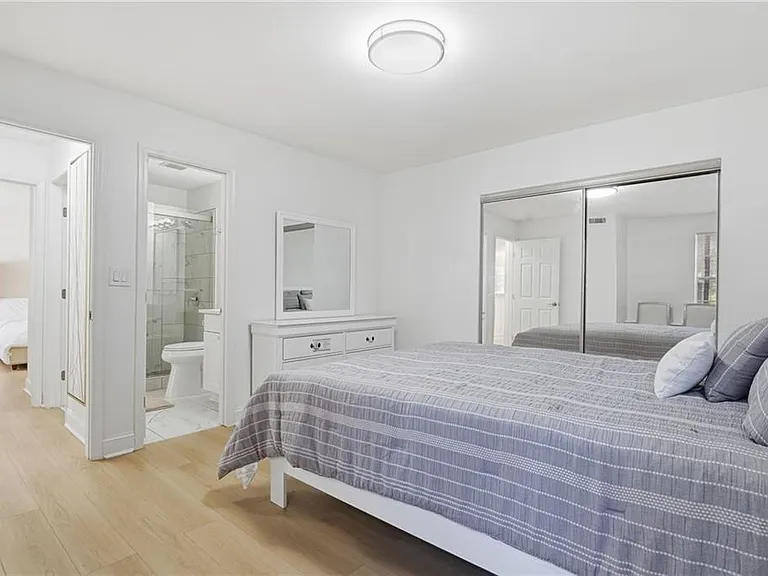 904 Wentworth Ct — Photo 14