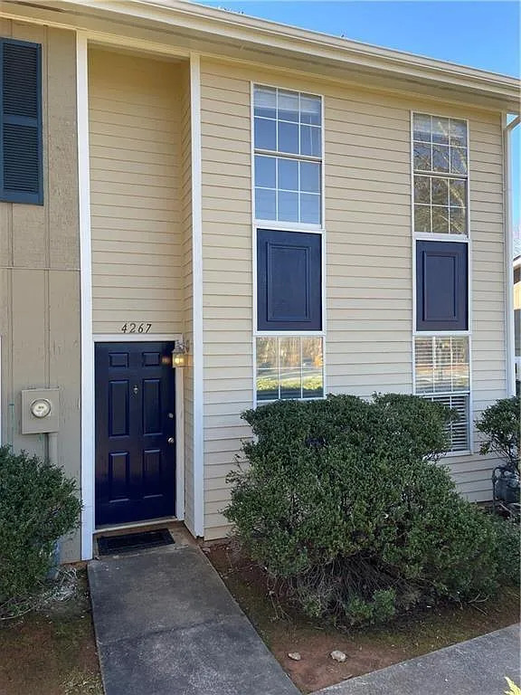 2 bed, 1.5 bath, 1118 sqft, $1,550 — Photo 2