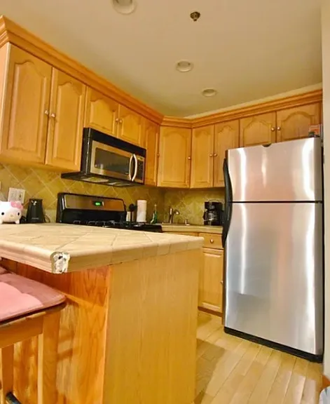 339 W 71st St #8 — Photo 5
