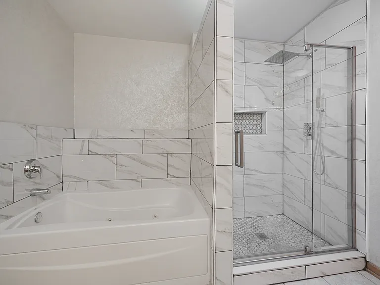 5568 Cambridge Way — Photo 16