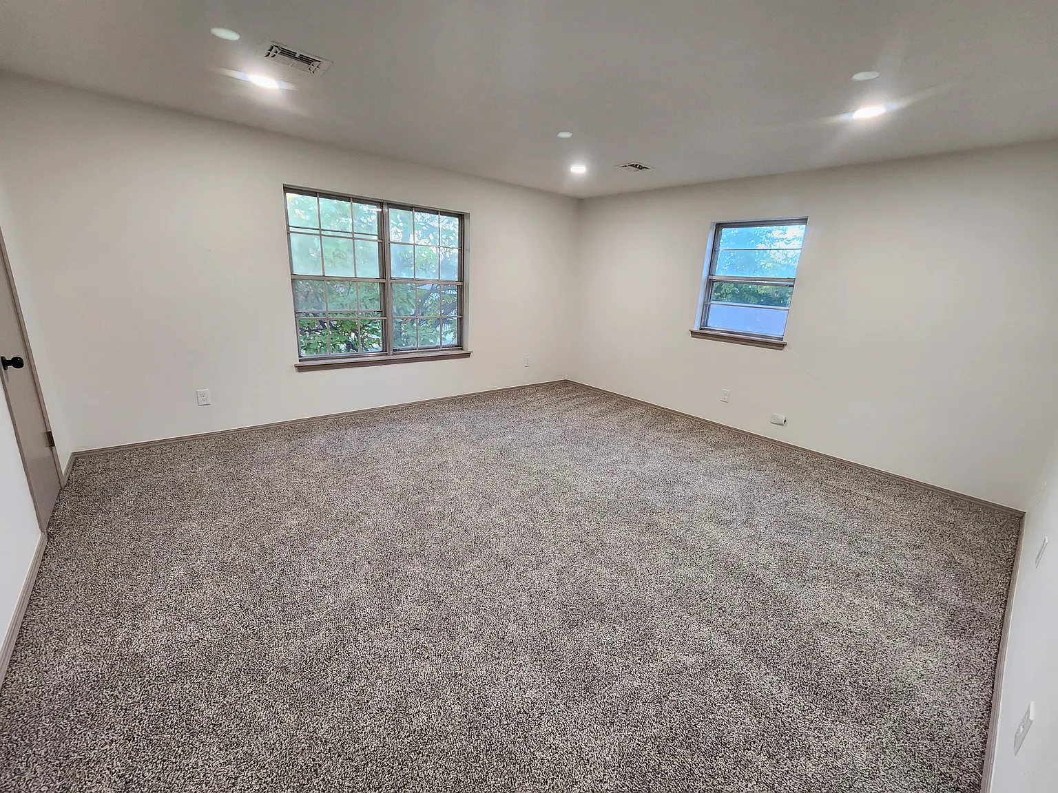1 bed, 728 sqft, $925 — Photo 4