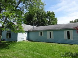 3909 Deerfield Rd, Adrian, MI 49221