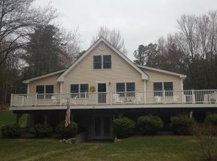 24 Lake Rd, Wakefield, NH 03872