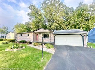 1499 Transue Ave, Burton, MI 48509