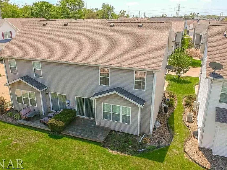 1222 Colonial Ave — Photo 29