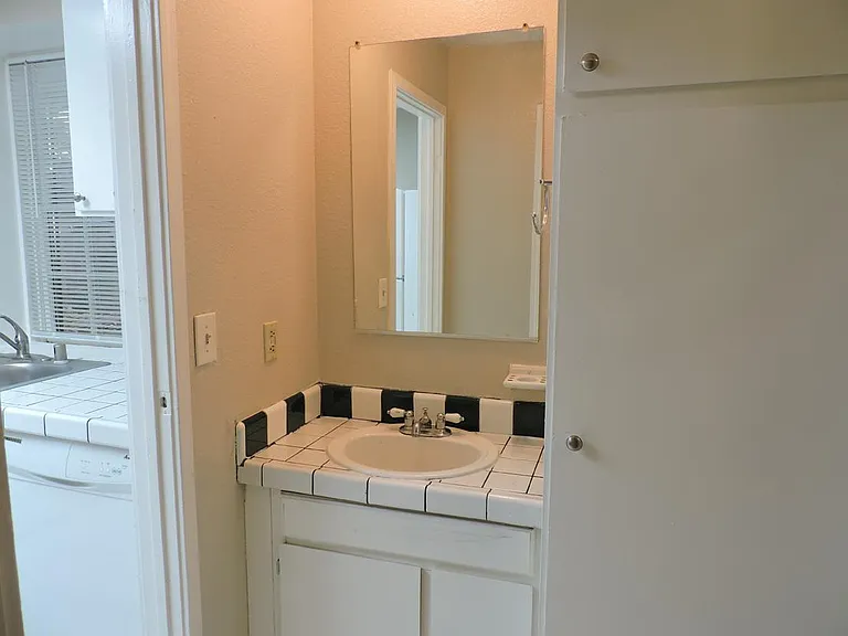 1505 D St — Photo 8