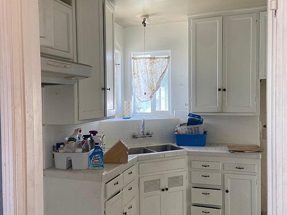 5th image of 6919 Elmwood Rd #1
