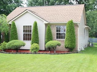 27200 Campau Ln, Harrison Township, MI 48045