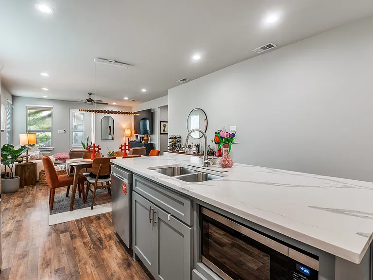 2123 Ramsey Ave — Photo 10
