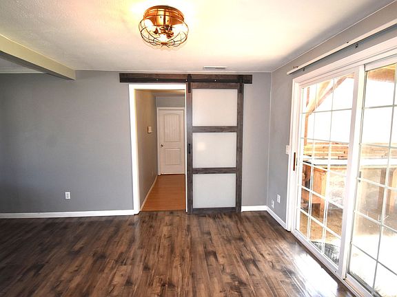 5th image of 685 N 4th St