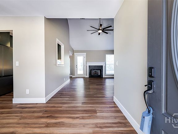 5th image of 205 Jasper Lane