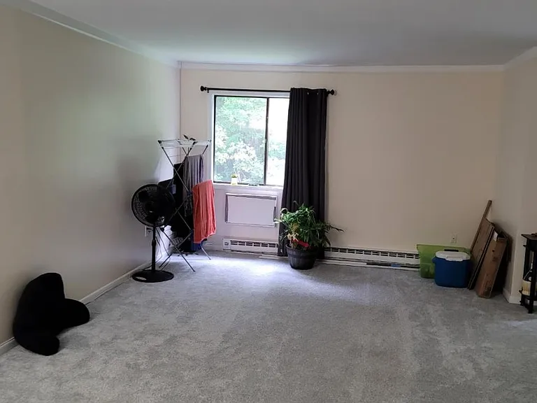 45 Scarborough Ln #D — Photo 1