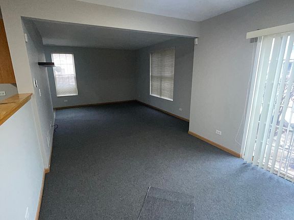 3rd image of 863 Symphony Dr