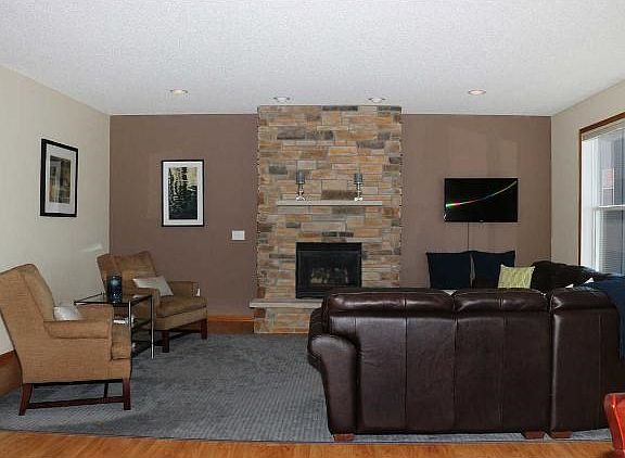 2nd image of 1511 Pembroke Pass