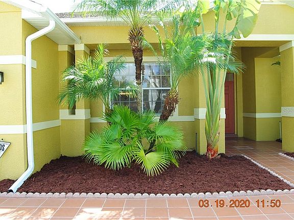 3rd image of 2562 Jasmine Trace Dr