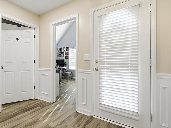 5th image of 4278 Holliday Rd S