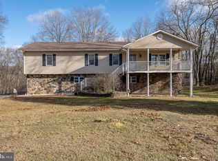 8607 Winchester Grade Rd, Berkeley Springs, WV 25411