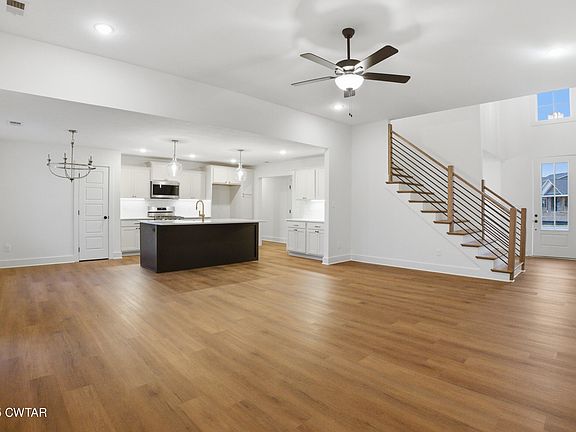 3rd image of 164 Daybreak Loop