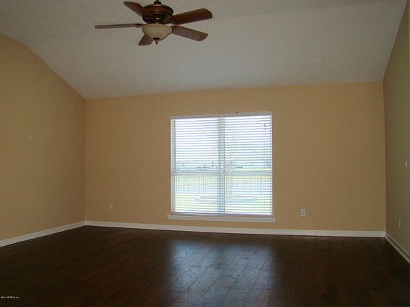 5th image of 3702 Victoria Lakes Dr E