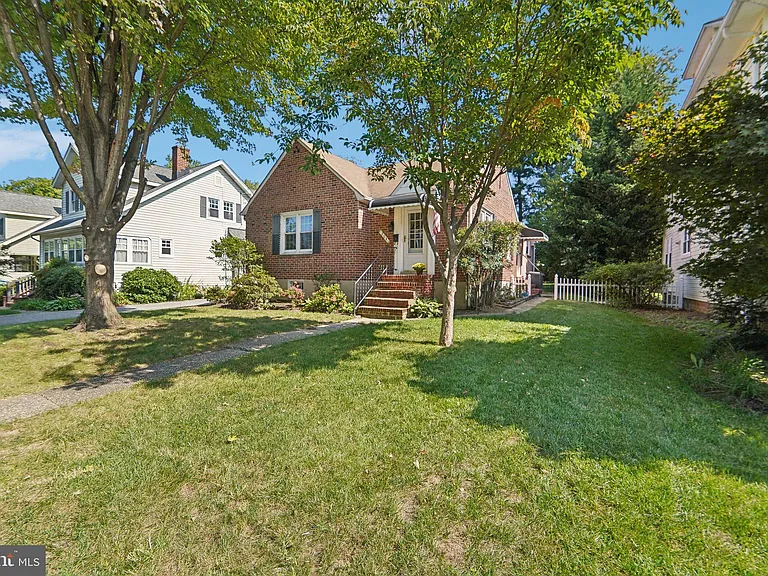 204 Glenmore Ave — Photo 27