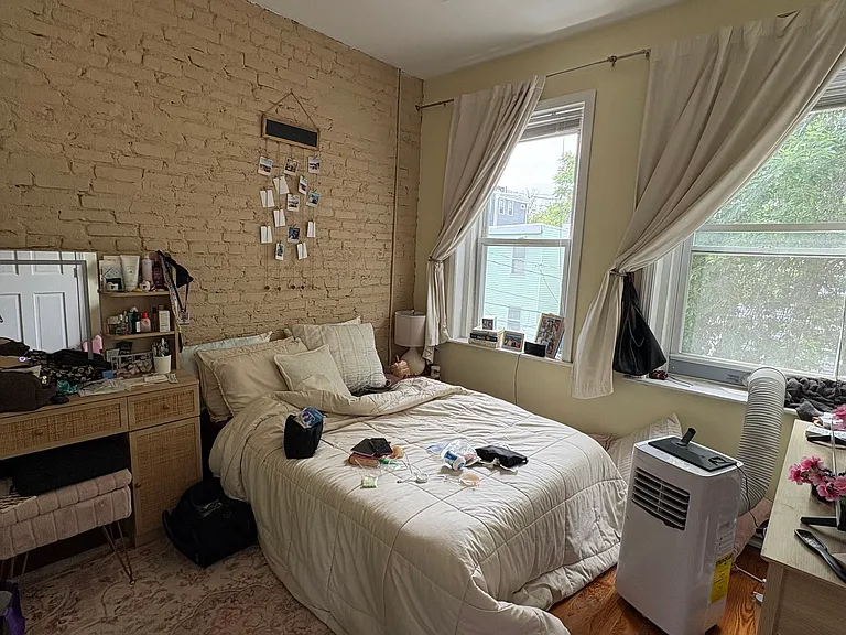 146 Everett St #3 — Photo 1