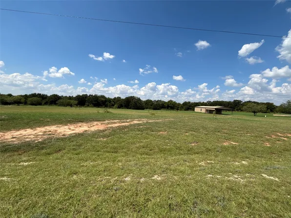 1075 Timber Ridge Dr, Stephenville, TX 76401