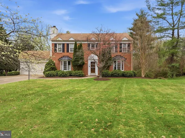 9800 Kohoutek Ct, Vienna, VA 22182