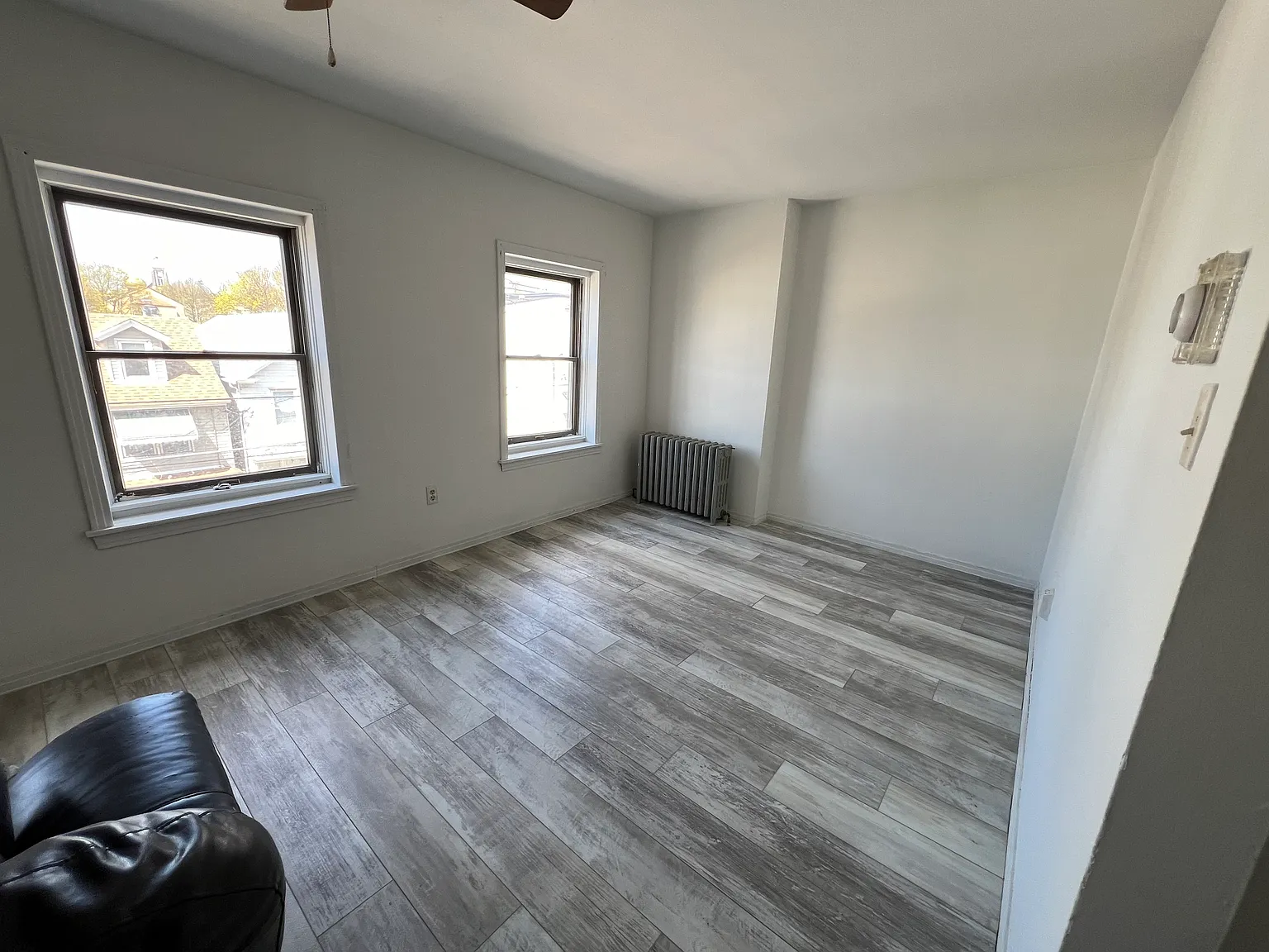 2 bed, 1100 sqft, $1,200 — Photo 3
