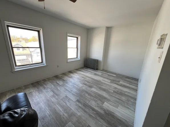 429 Centre St, Freeland, PA