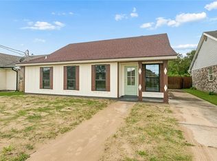 3320 Shannon Dr, Violet, LA 70092
