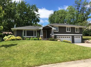 7104 Heatherton Trl, Edina, MN 55435