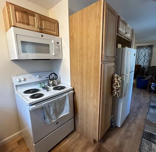 411B S Main St #B — Photo 5