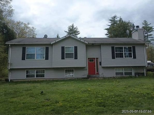 77 Shore Dr, Northwood, NH 03261