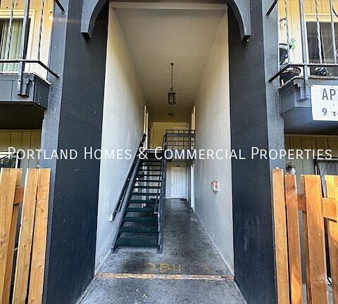 2nd image of 13335 SE Powell Blvd APT 13