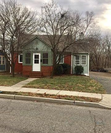 2nd image of 327 Hyers St