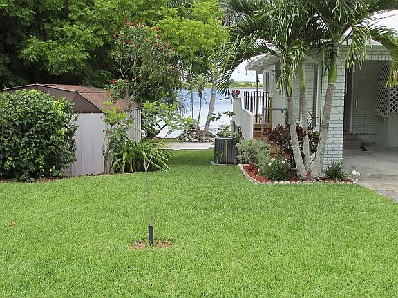 4th image of 865 S Buena Vista Dr