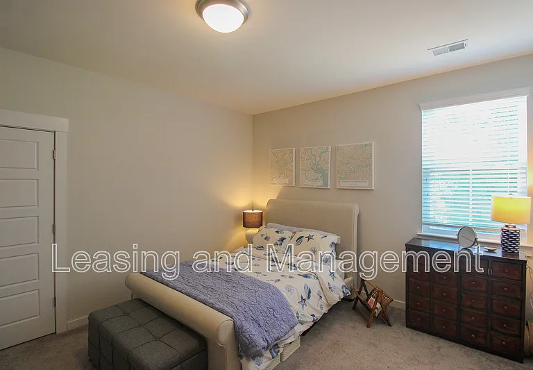 2352 Lantern St — Photo 25