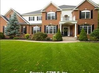11 Vintage Ln, South Windsor, CT 06074