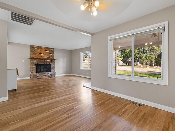 4th image of 4023 W Main St
