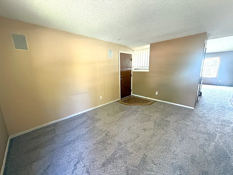 15720 E Exposition Dr — Photo 3