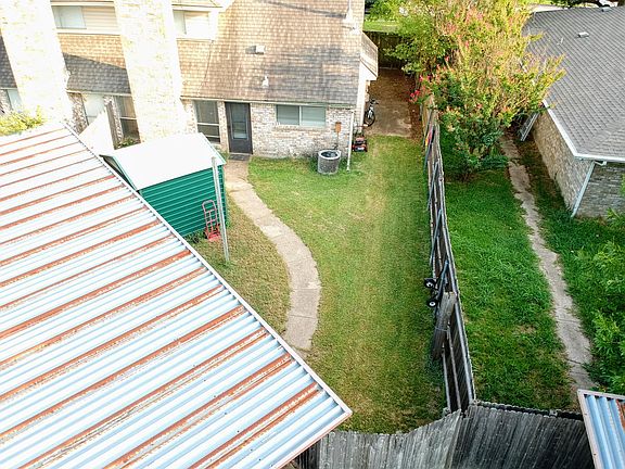 4th image of 335 Candlewood Pl