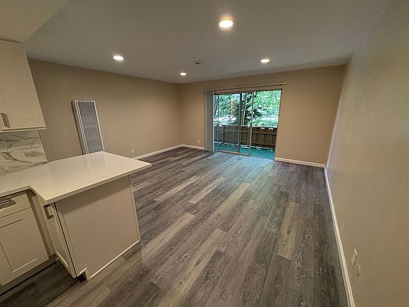5th image of 1735 Woodland Ave APT 64