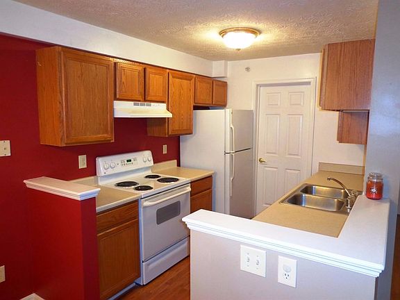 4th image of 535 Arthur Ct APT 1